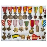 KOREAN WAR MILTARY INSIGNIA MEDALS