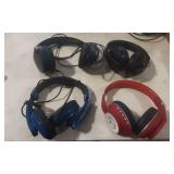 Lot of 4 Pairs of headphones