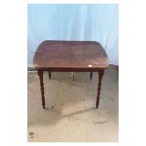 Vintage Spindle Leg End Table