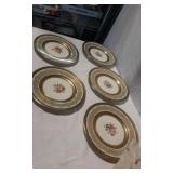 12 Edgerton Porcelain Dinner Plates Gilt and