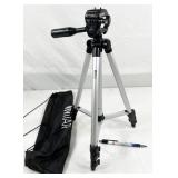 Vivitar camera tripod, 15" extends to 52", with