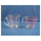 2 Pyrex Glass Measuring Cups