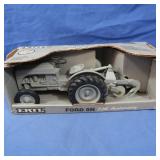 NIB Ford 9N Tractor 50th Anniversary 1:16 Scale