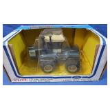 NIB Ford FW-60 4WD Tractor 1:16 Scale