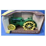 NIB John Deere 1935 Model "BR" Tractor 1:16 Scale