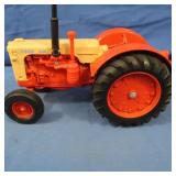 NIB Case 600 Tractor 1:16S Scale