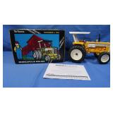 NIB Minneapolis Moline G750 Tractor 1:16 Scale