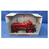 NIB McCormick Farmall Super-A Tractor 1:16 Scale