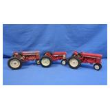 2 Ertl International Tractors, Farmall 404