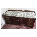 Lane Cedar Chest w/Upholstered Top 49Lx18Dx21"