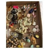 Miscellaneous lot of jewelry