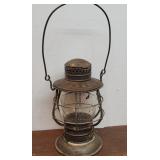 The D&H Co railroad lantern - embossed globe &