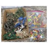 Small plastic vintage toys - soldiers, rings and