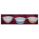 3 Vintage PYREX Bowls two #441 & one #472 No