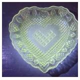 Glow glass - heart dish