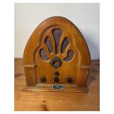 Windsor Replica 1932 ï¿½Antiqueï¿½ AM/FM Radio Works