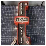 ABC Texaco Wall Light 26" Long AA Batteries