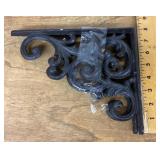 2 cast iron shelf brackets