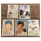 1957 Topps baseball cards x5