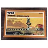 Tyco operating crossing gate