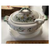 Soup tureen with underplate and ladle