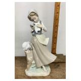 Lladro Girl with Doves porcelain figure