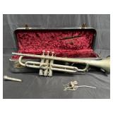 Vintage cavalier u.s.a trumpet 19 1/2"