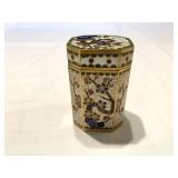 Antique Chinese cloisonnï¿½ pill box snuff jar