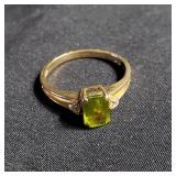 14K yellow gold peridot ring