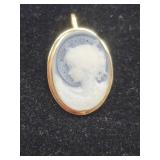 18 k yellow gold cameo pin/pendant