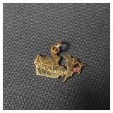 10k gold Canada pendant