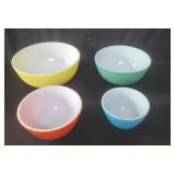 Four vintage pyrex mixing bowls