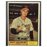 1961 TOPPS #545 HOYT WILHELM BASEBALL CARD.