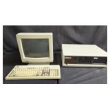 Compaq deskpro 386120 computer and Samtron monitor