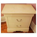 Broyhill 2-Drawer Nightstand - 26" x 26" x 17"