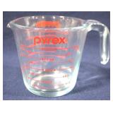 Pyrex 2 Cups Measuring Cup