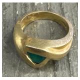 14k Gold Ring w/Emerald