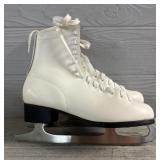 Womenï¿½s Ice Skates Size 8