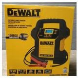 DeWalt 1600 watt Jump box w/ Air