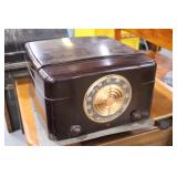 Admiral bakelite radio phonograph>