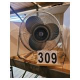 Lakewood18" Floor Fan