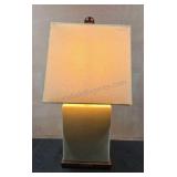 Lauren Table lamp. 17ins.