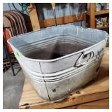 Galvanized wash tub