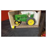 1/16 scale John Deere 1953 70 Row Crip Tractor by