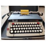 Smith Corona Classic 12 typewriter and case