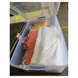 Sterilite 105 quart with assorted new towels