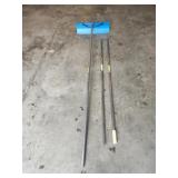 Aluminum handle snow roof shovel