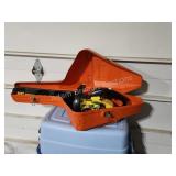 Vintage Skilsaw 1616 chainsaw, with case, has