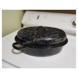 Vintage black granite wear oval 12-in roasting