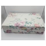 Floral jewelry box